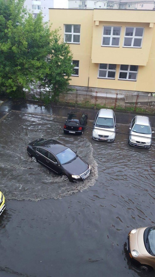 Nu scăpăm de ploi. Vremea se înrăutățește: Cod portocaliu la Sibiu