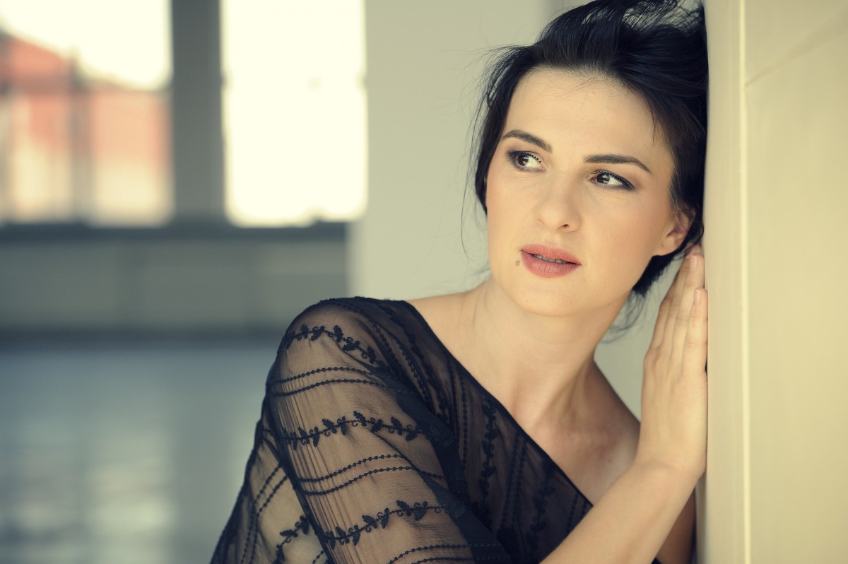 Actriţa Ioana Flora prezintă Concertul de Anul Nou de la Sibiu