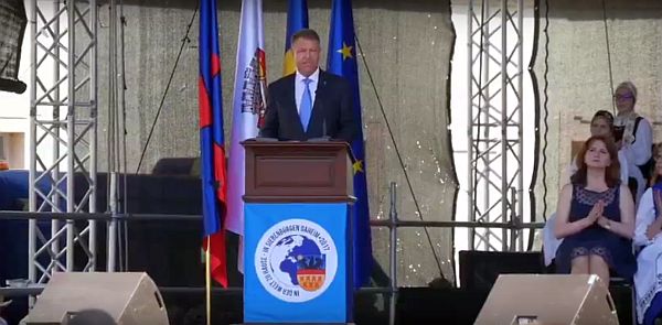 Iohannis la Întâlnirea Sașilor: Vă întâmpin cu căldură în România, la Sibiu, capitală istorică a saşilor, în frumoasa Transilvanie