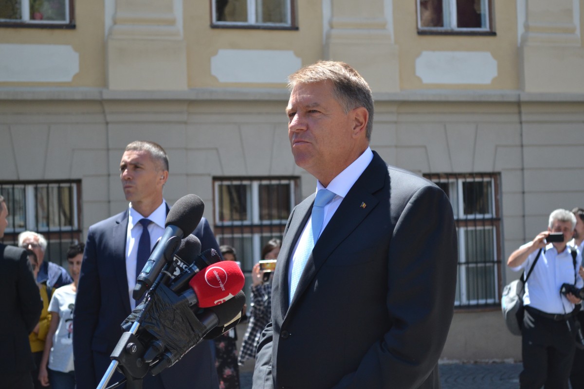 Iohannis, la Sibiu: Dragnea are obsesiile unui dictator, Guvernul PSD a gazat românii