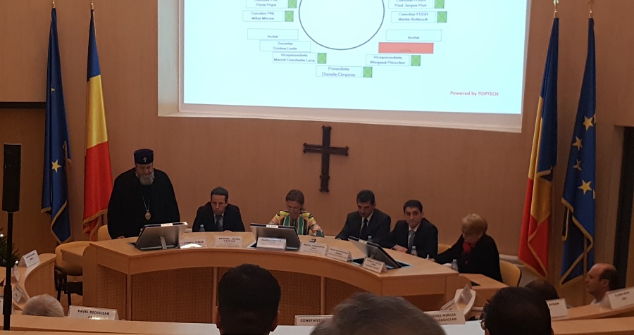 Mitropolitul a împărțit aleșilor județeni câte o agendă ”de fapte bune”