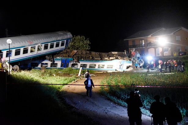 Video. Momentul impactului dintre tren și camion. În accidentul din Italia și-a pierdut viața un român care încerca să prevină producerea tragediei
