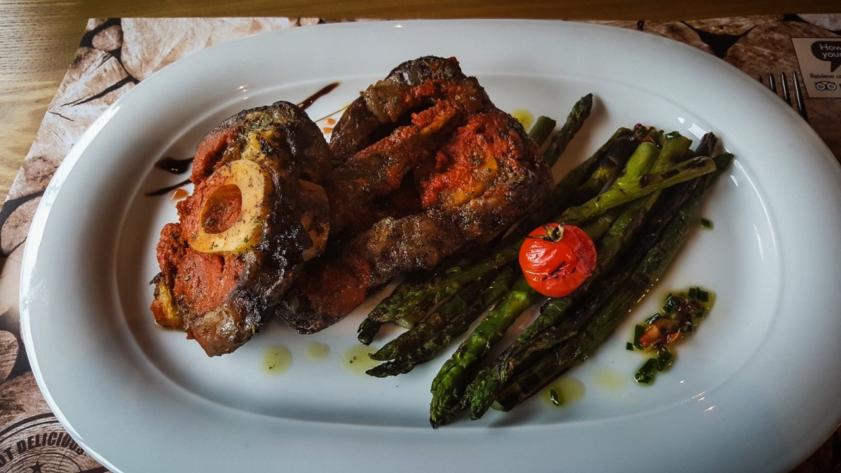 Jacob, fratele mai mic al lui Benjamin, și-a deschis restaurant. Nu-i chiar rău