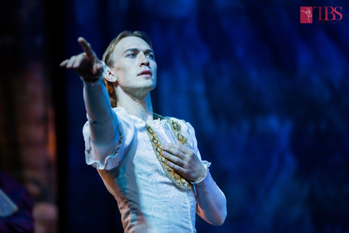 Prim solistul Teatrului de Balet din Sibiu. „E foarte important să ai un vis, dar mie îmi place să trăiesc momentul”