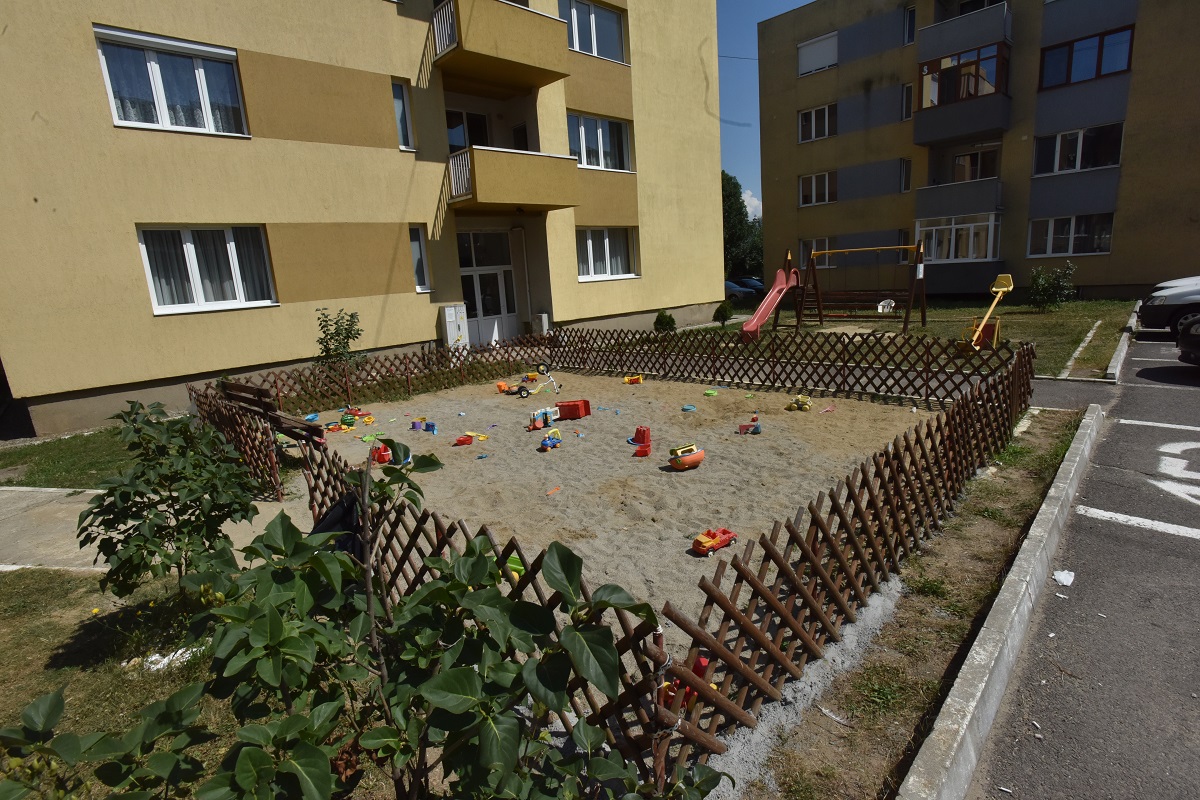 Prima zonă verde și primul loc de joacă donate de un dezvoltator imobiliar orașului. „Păi, cum să doneze? Căci noi le-am plătit!” | Foto
