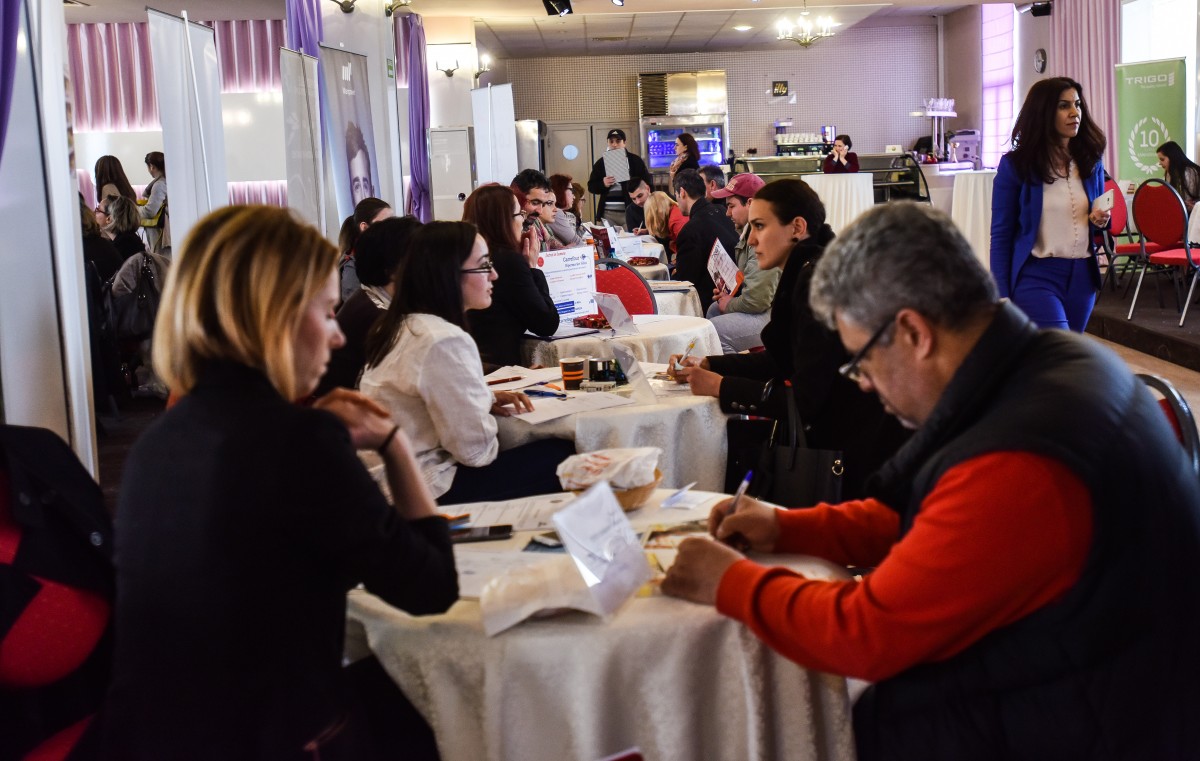 Bursa locurilor de muncă, vineri la Redal Expo