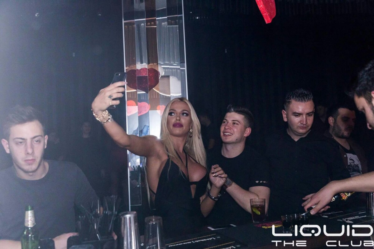 GALERIE FOTO - Cum s-a distrat Loredana Chivu în Sibiu