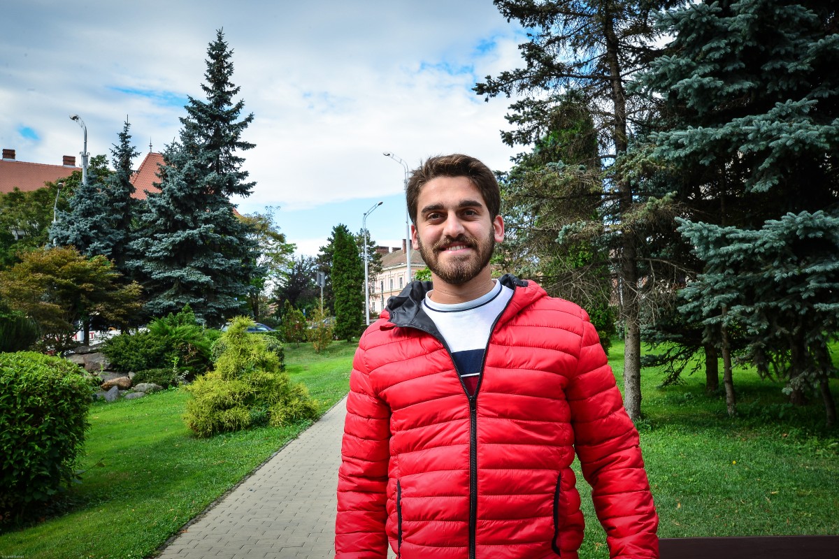Mahmud, student sirian în Sibiu: În doi ani de când sunt aici n-am simțit niciodată că sunt străin