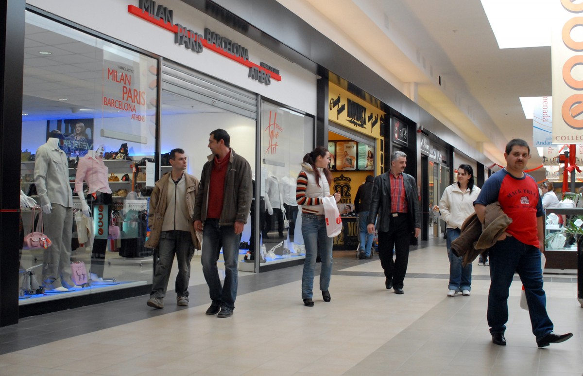 Un polițist aflat la cumpărături a oprit un furt la mall