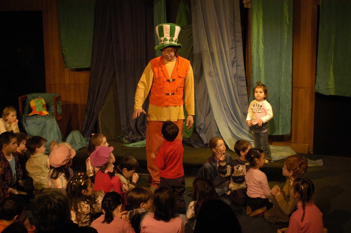 „Magicianul” Marian Râlea devine Moș Nicolae pentru copii la Teatrul „Gong” din Sibiu