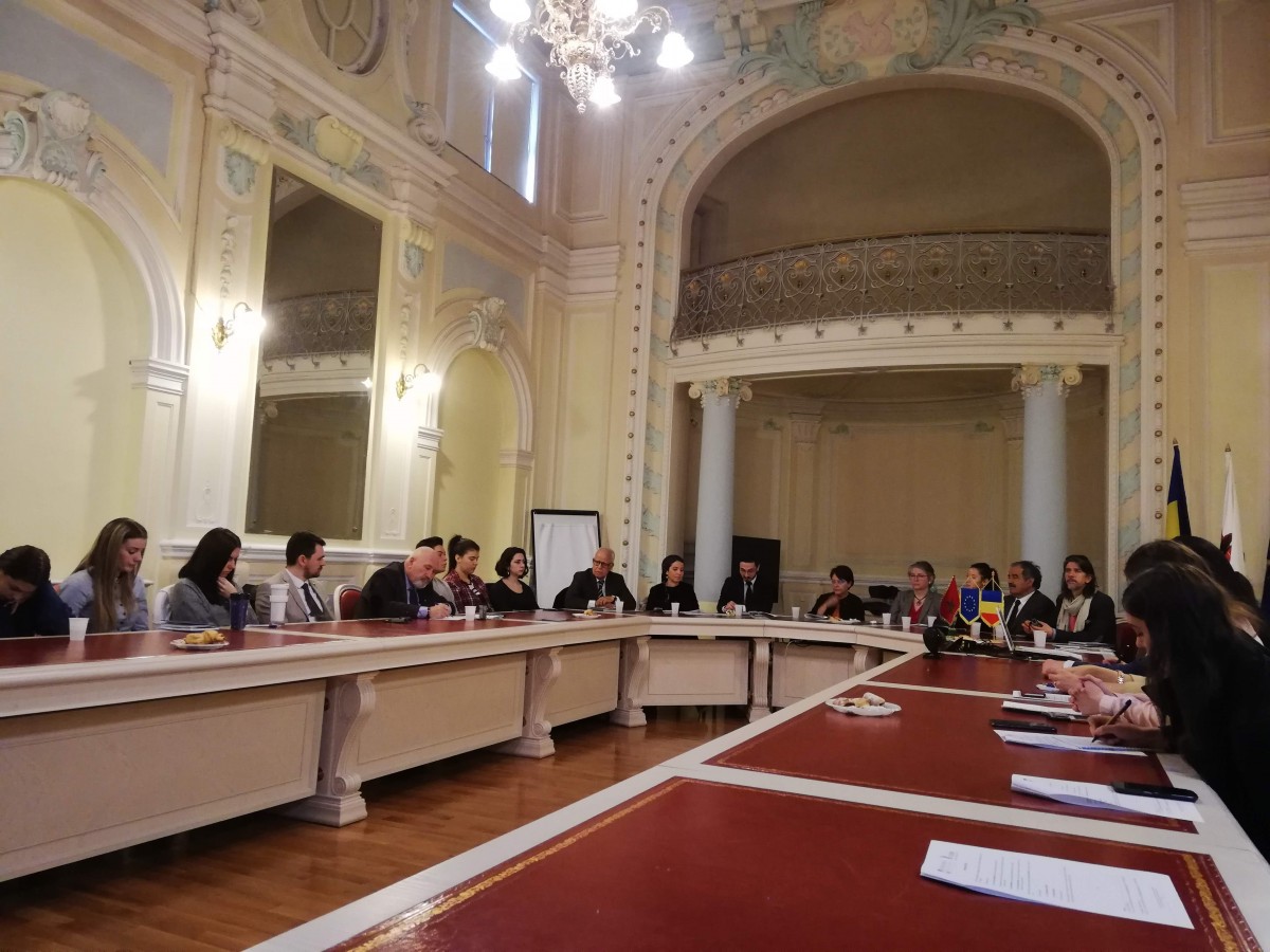 Diplomați marocani au povestit la Sibiu cum țara lor luptă împotriva terorismului şi a extremismului religios