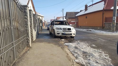 Mașină de 50.000 de Euro, incendiată pe strada Islazului | Foto