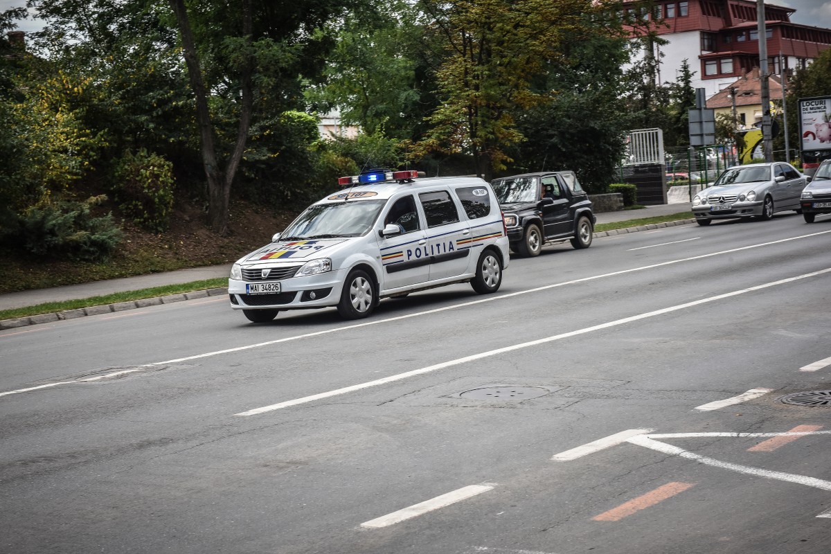 Un tânăr sibian a fost prins drogat la volan