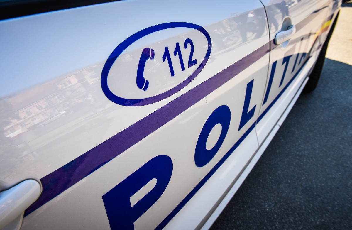 Femeie lovită pe trotuar. Un șofer a pierdut controlul direcției