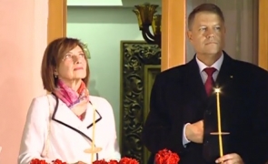 Președintele Iohannis participă la Slujba de Înviere din Piața Mare