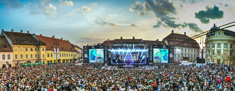 Câțiva dintre cântăreții momentului în România concertează sâmbătă la Sibiu