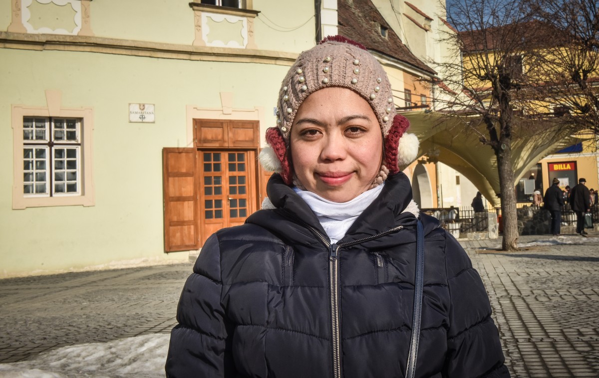 O filipineză este primul mediator intercultural din Sibiu. ”Scopul meu este să ajut!”