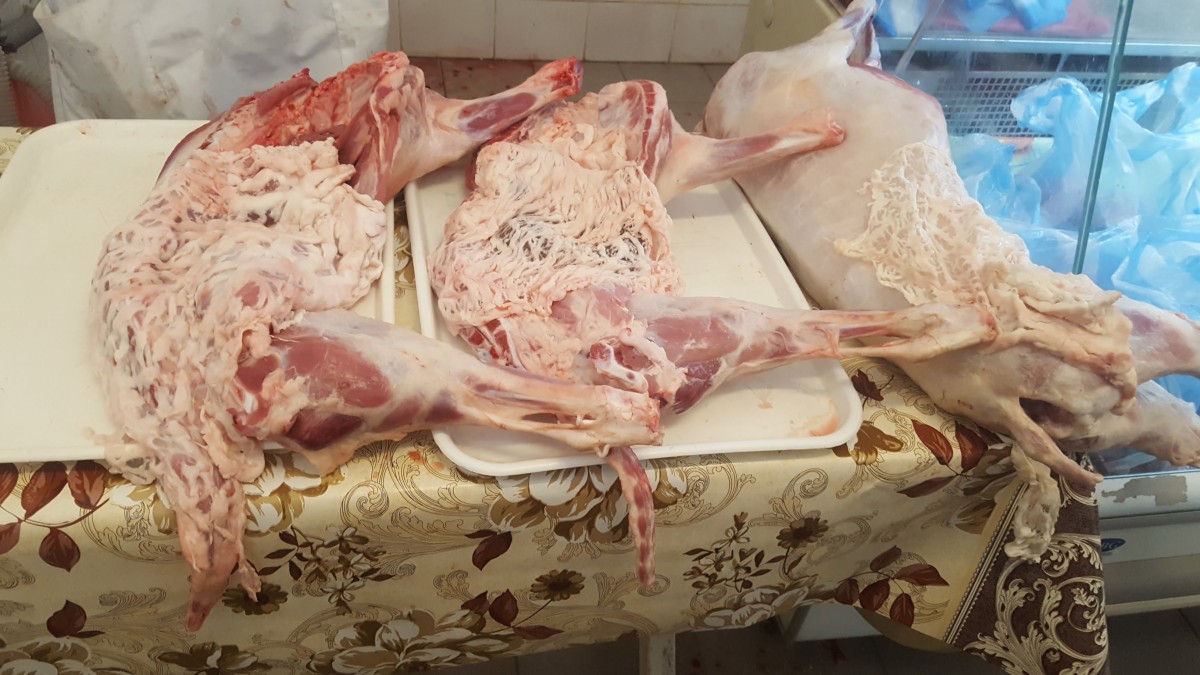 Reduceri la piață, înainte de sărbători. A scăzut prețul mielului