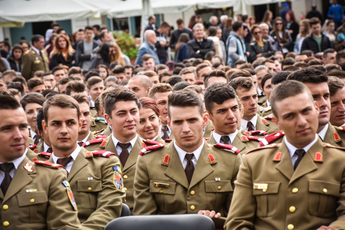 Studenții AFT ocupă Piața Mare