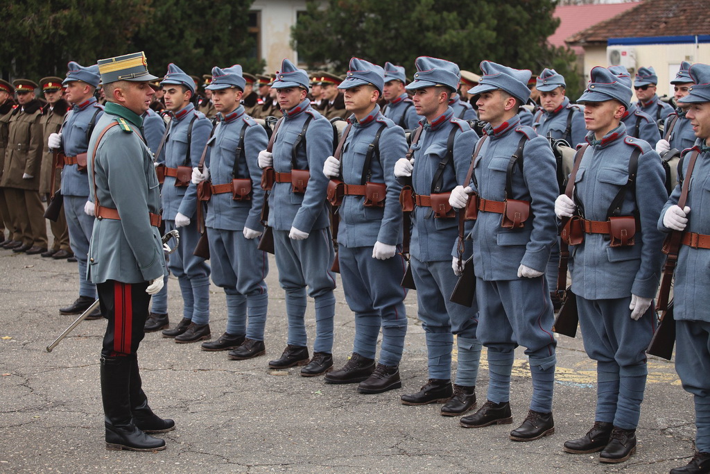 Pe 1 decembrie, studenți și ofițeri sibieni vor defila la paradele militare de la București, Alba Iulia și Mediaș