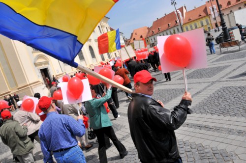 100 de sibieni merg la București să-l susțină pe Dragnea