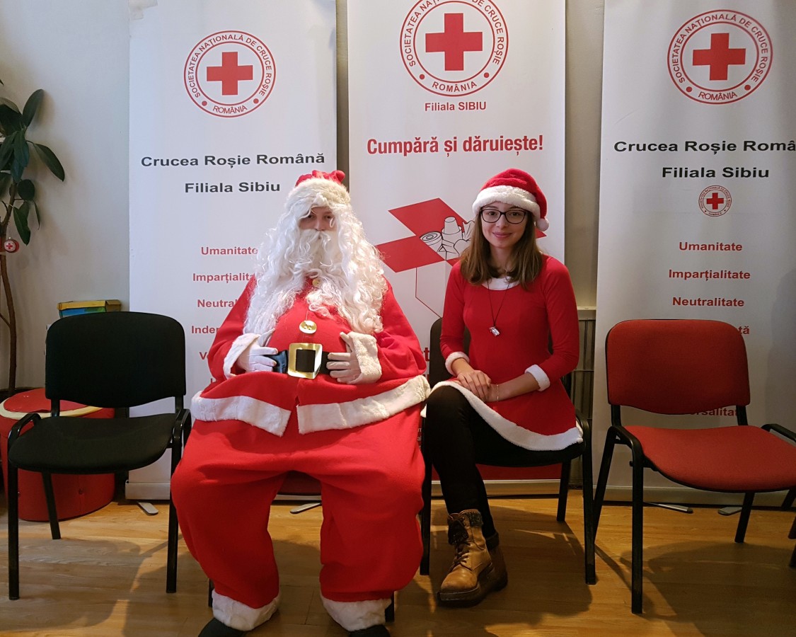 Crucea Roșie Sibiu închiriază Moși Crăciuni. Locurile sunt limitate