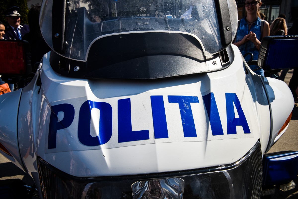 Un șofer din Sibiu este la un pas de a deține recordul la ilegalități pe drumurile publice. Și-a băgat și soția la ananghie