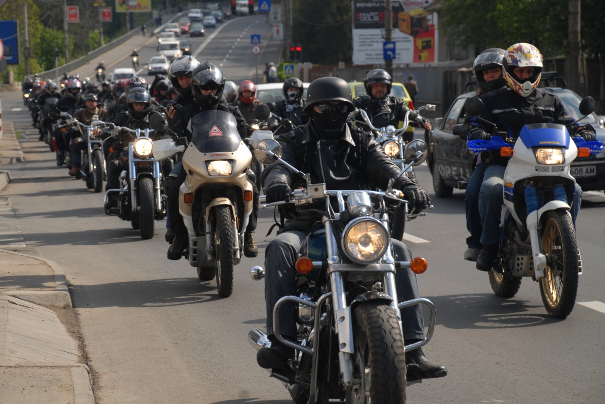 Peste 200 de motocicliști, în marș pe străzile Sibiului