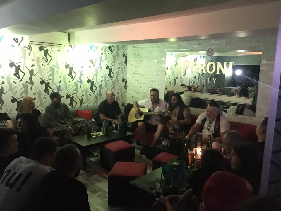 VIDEO Phoenix, Antract, Dan Helciug și Trooper, afterparty într-un local din Sibiu