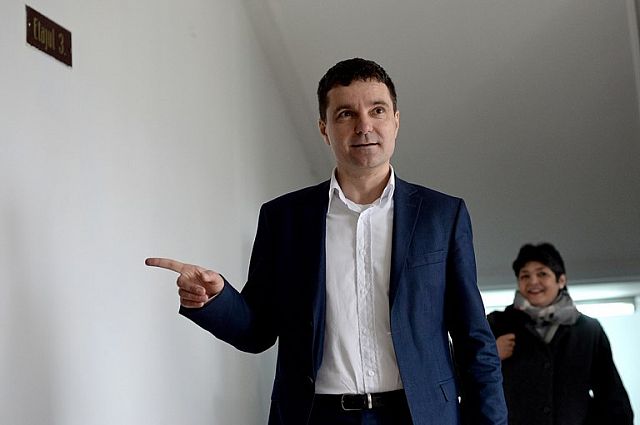 Congresul USR ”le ia minţile membrilor”. Nicușor Dan acuzat de deficit de democrație