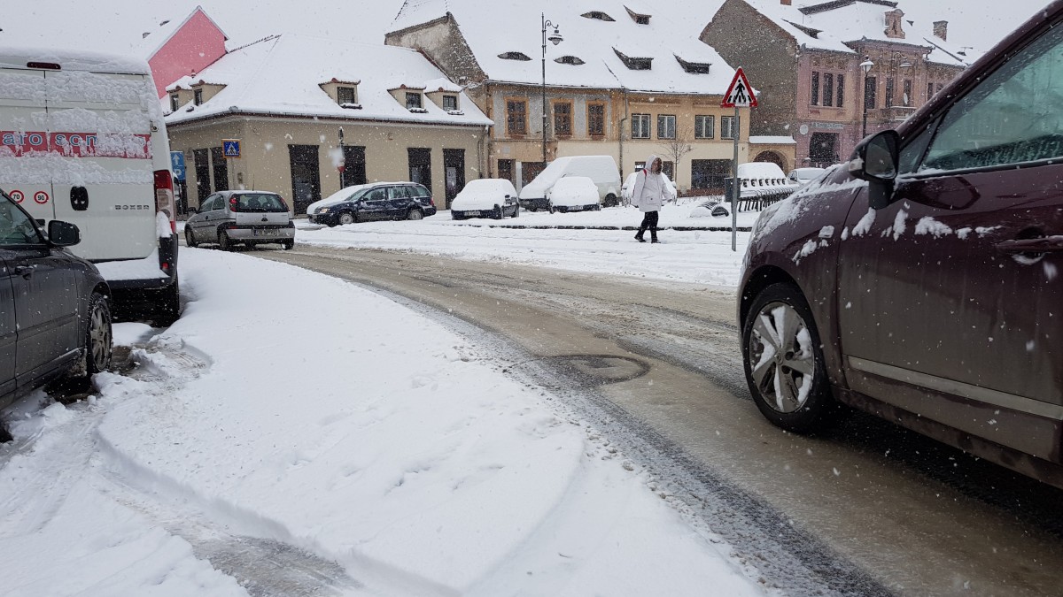 Sfaturile polițiștilor sibieni pentru cei care conduc zilele acestea