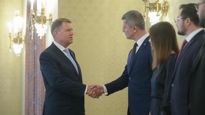 Iohannis către Barna, după ce-a fost informat că USR va avea candidat la prezidențiale. ”Ar fi anormal...”
