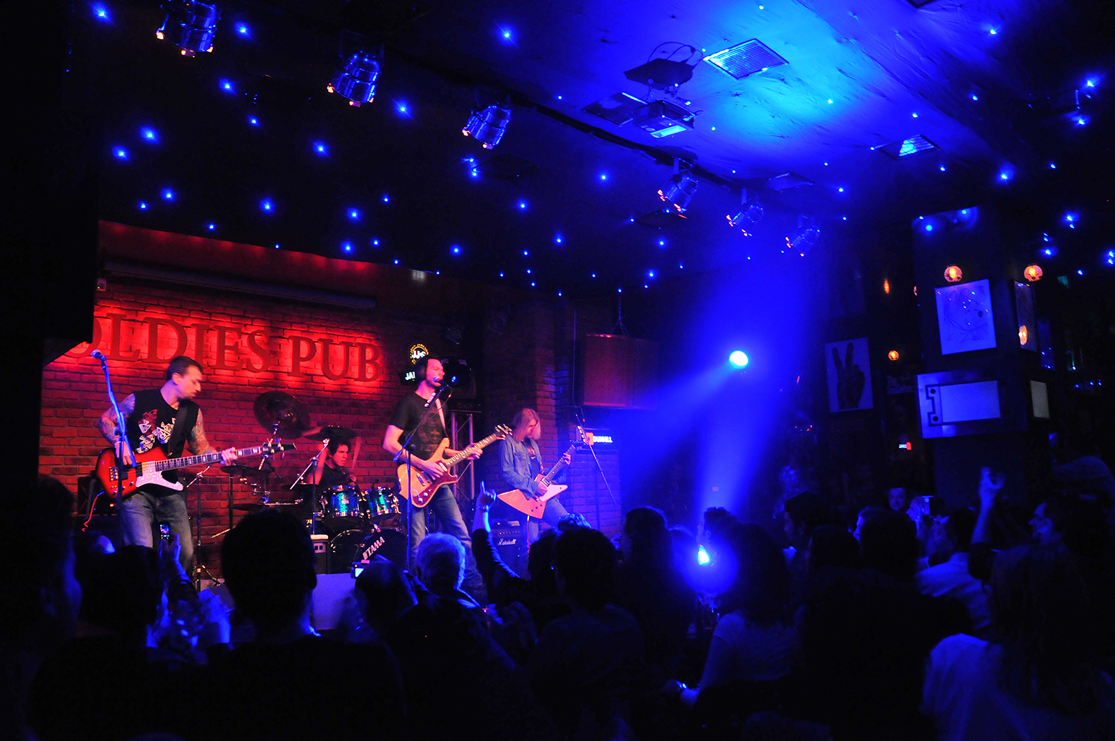 Teatrul se mută în Oldies Pub. Cu un musical montat în premieră la Sibiu