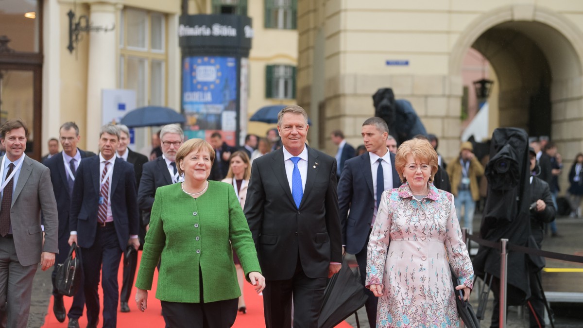 Cancelarul Angela Merkel: Mulțumesc populației din Sibiu...