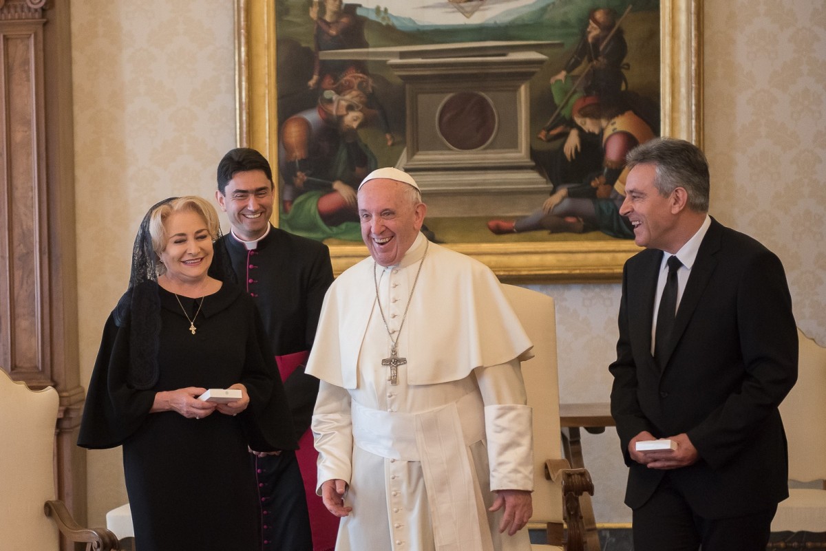 Dăncilă: Papa Francisc vine în 2019 în România
