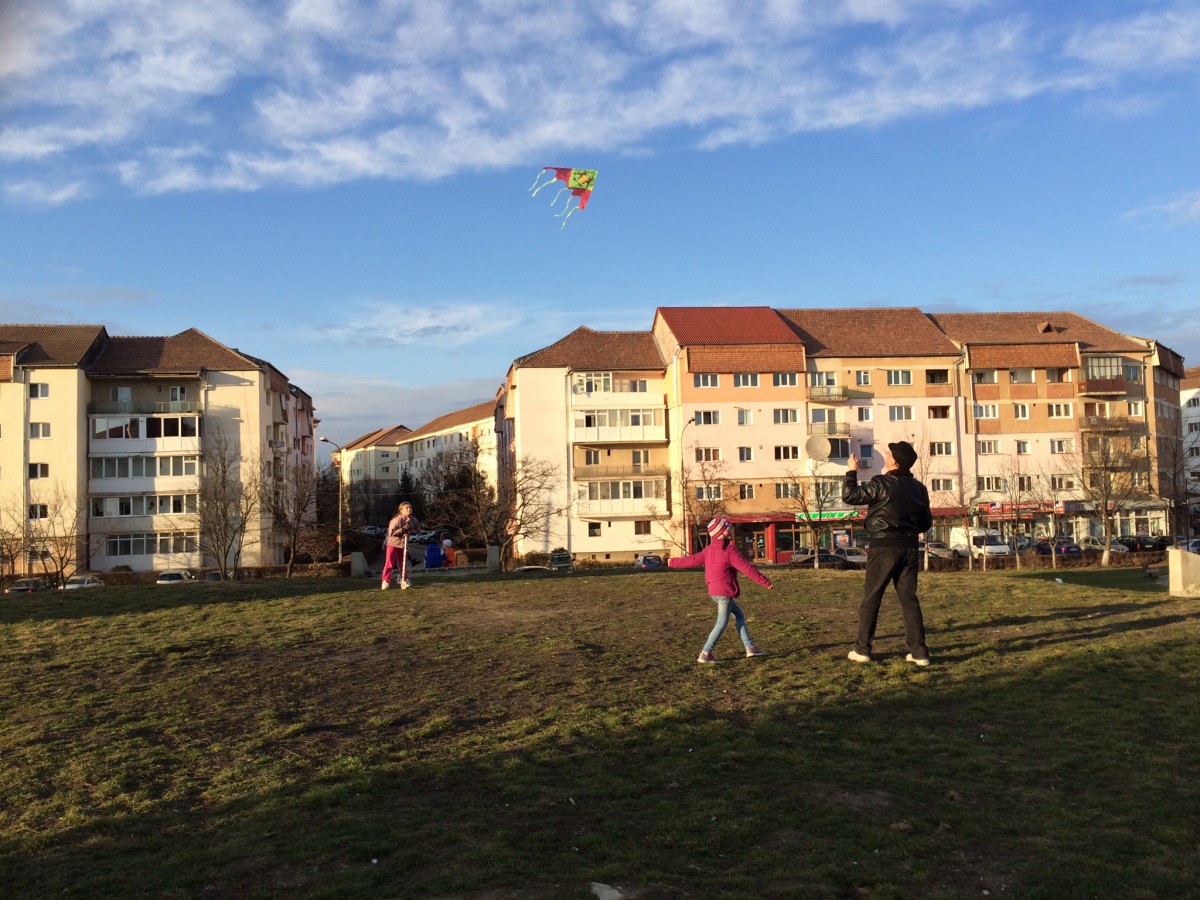 Contractul pentru reamenajarea parcului din cartierul Ștrand a fost semnat cu o firmă din Brașov