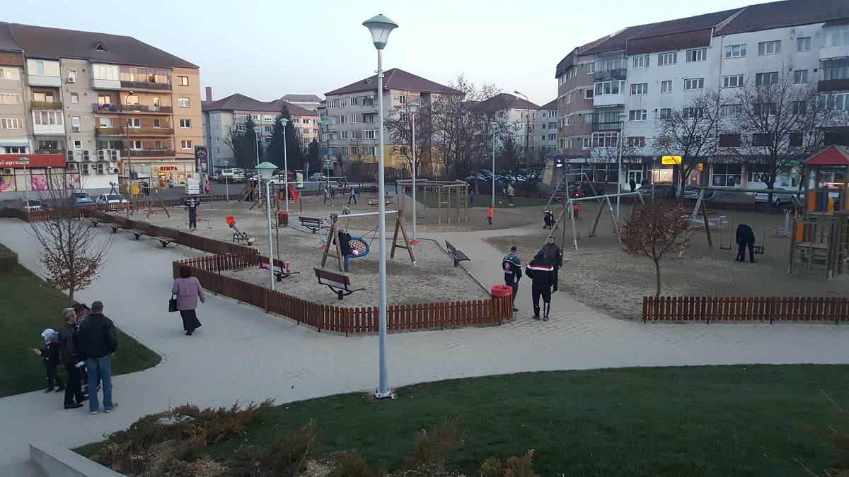 Primăria se pregătește de joacă. Pentru tot anul