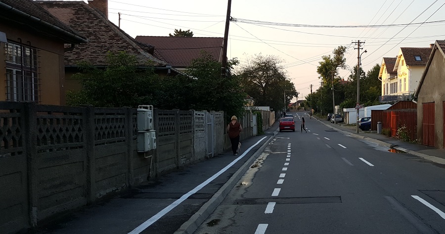S-au trasat parcări pe strada Moldovei. Pentru cine? | Foto