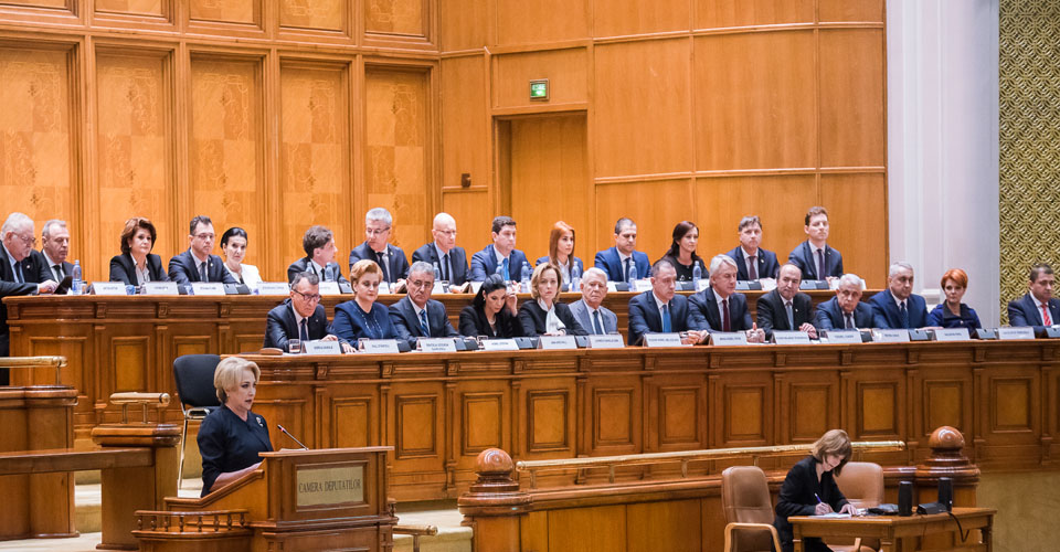 Moțiunea a PICAT. 166 voturi pentru