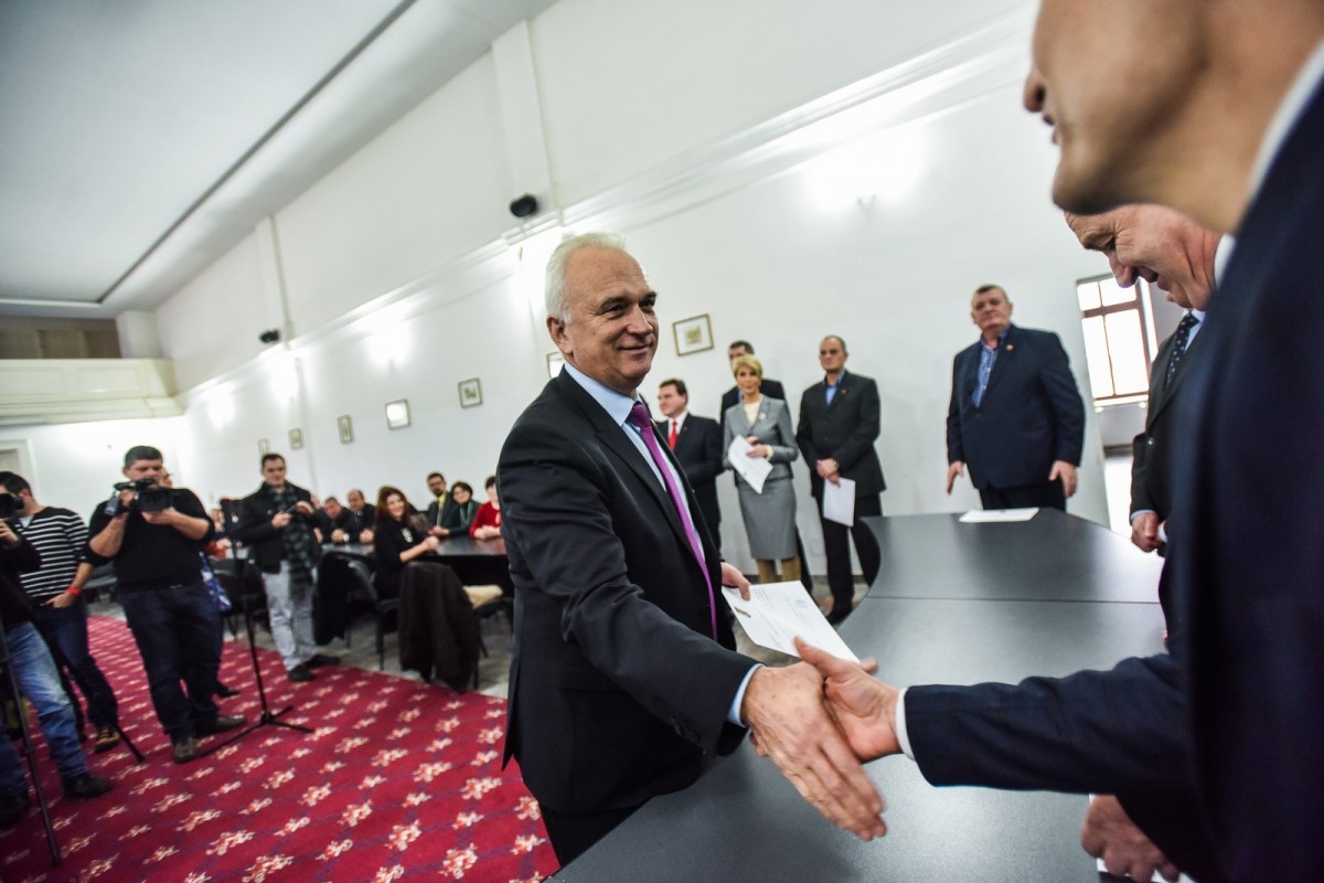 Arcaș și Neagu îl anchetează pe Cioloș