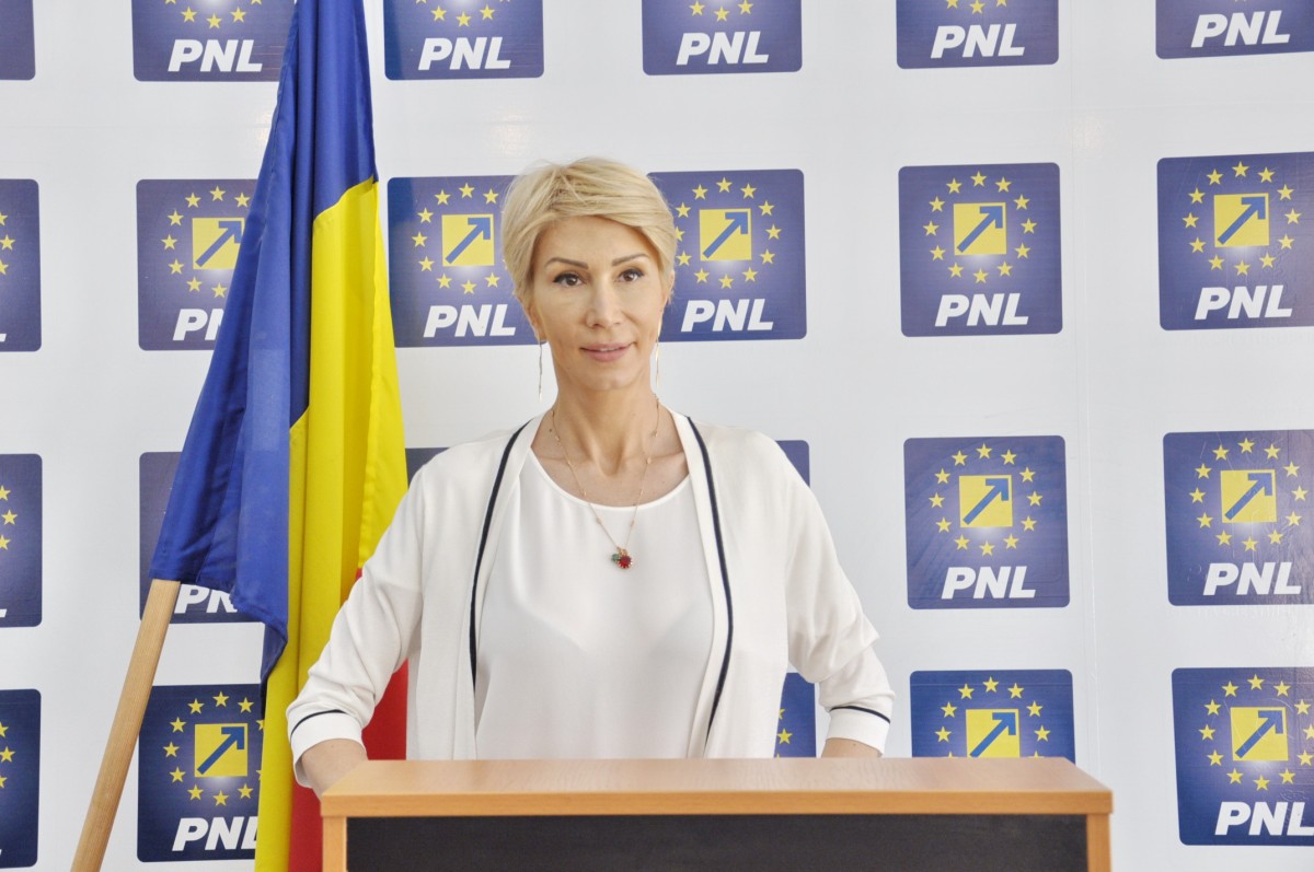 Raluca Turcan rămâne lider de grup al PNL