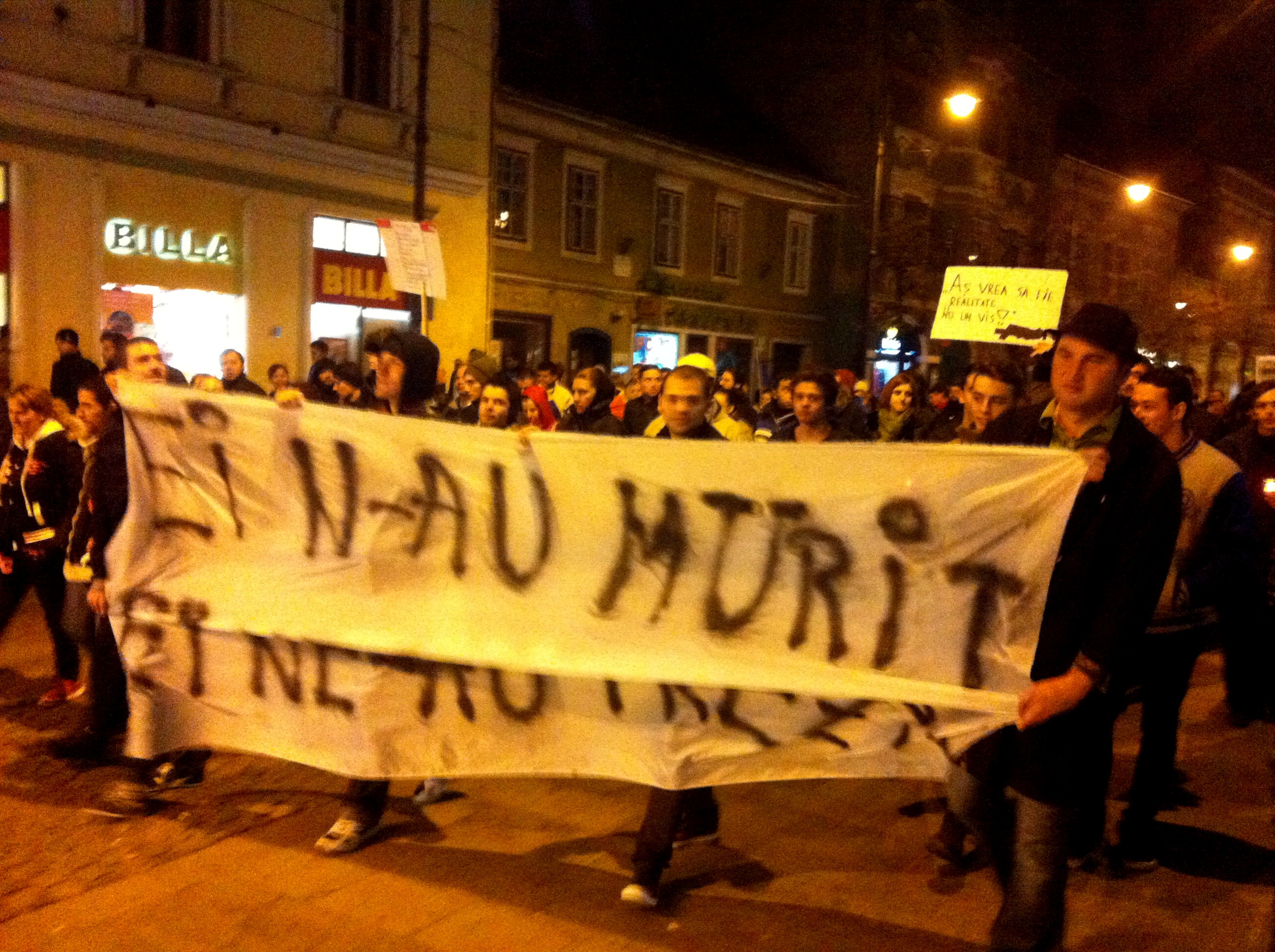 #Colectiv, sâmbăta neagră: marș al tăcerii la Sibiu