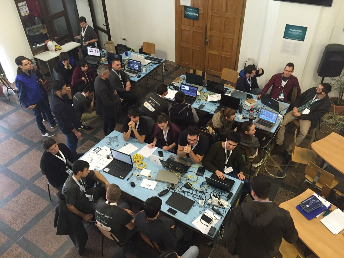 Hackathonul Innovation Labs, aproape de final