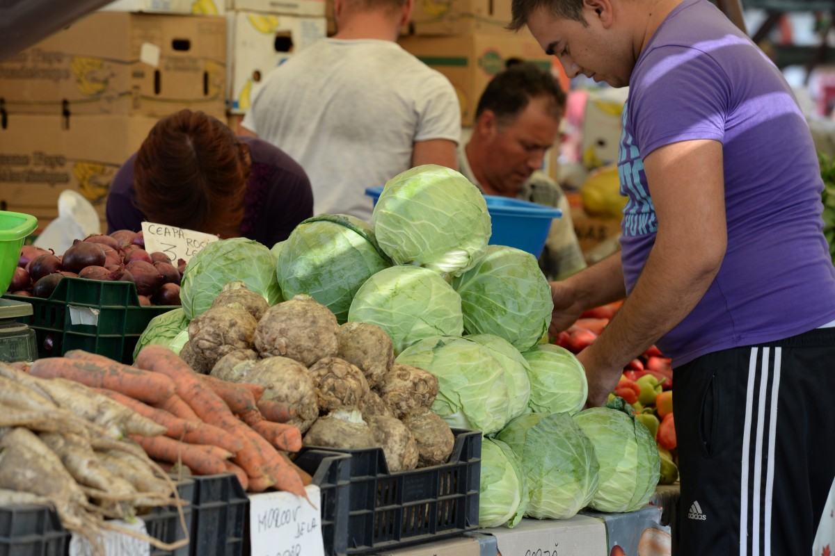 Consilier local despre creșterea tarifelor din piețele Sibiului: Este mizerie mare. La Obor e dezastru