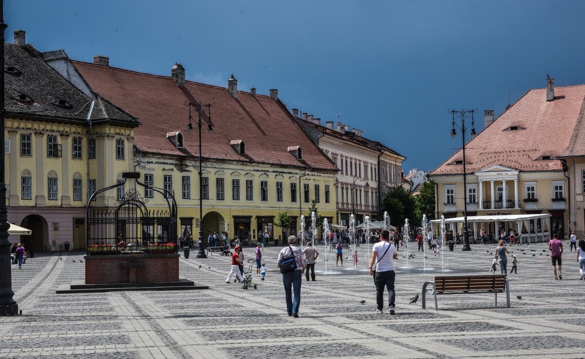 Cod galben în Sibiu: Furtuni, fulgere, ploi torențiale