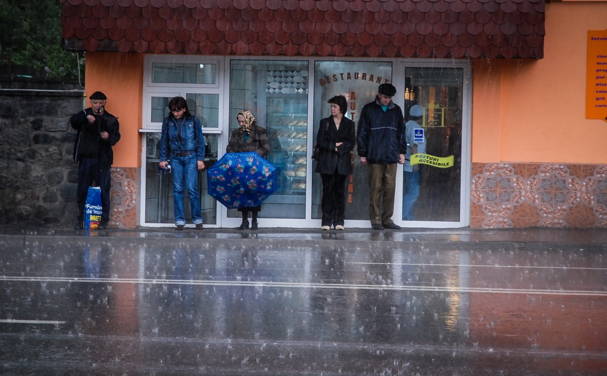 Cod portocaliu de ploi puternice și furtuni în județul Sibiu