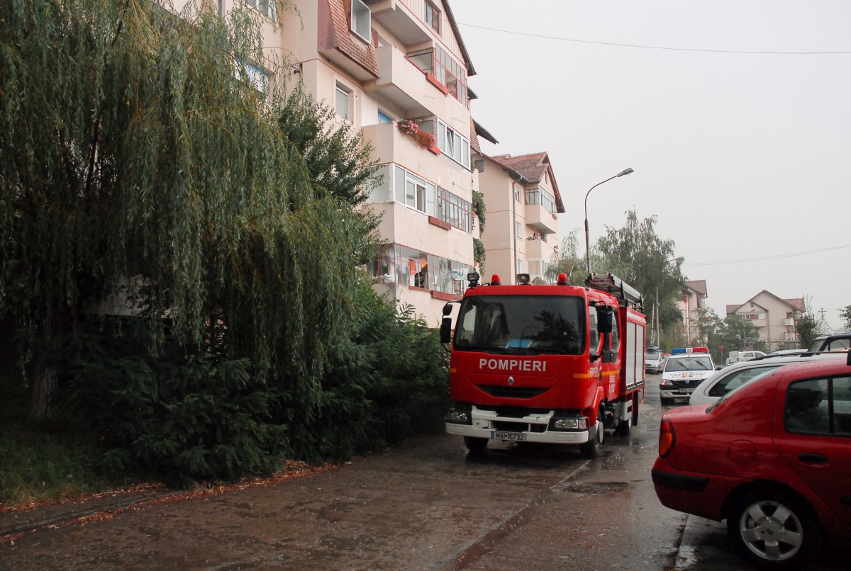 Sibiancă găsită moartă în apartament. A fost nevoie de intervenția ISU