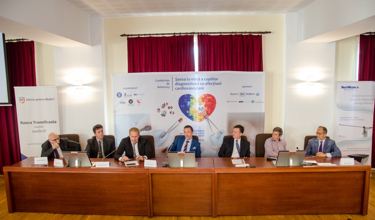 Dezbatere despre șansa la viață a copiilor cu afecțiuni cardiovasculare, în România 