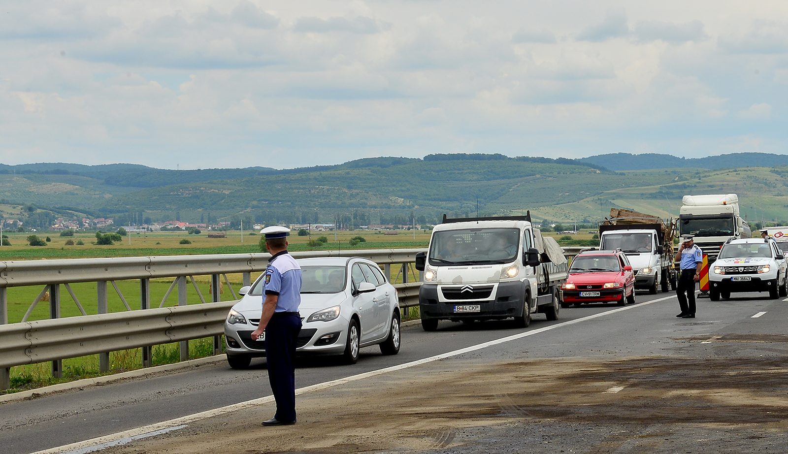 Misiune de comando pe autostradă. Prindeți vitele!
