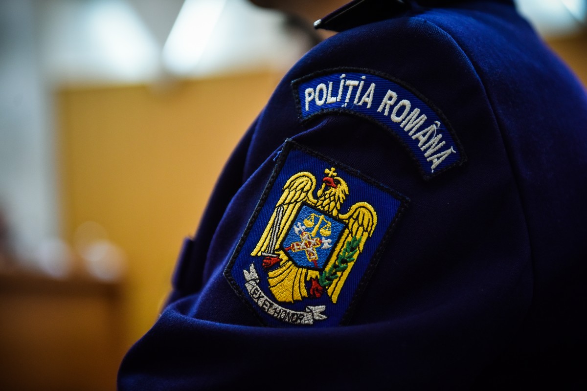 Ministerul de Interne anunţă majorări salariale între 5-10 % pentru 28.000 de poliţişti, de la 1 februarie